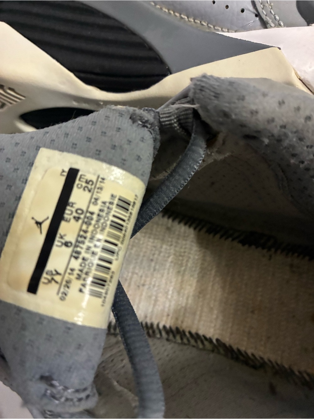 Jordan Men’s Low-Top Sneakers in Grey with Blue Jumpman - Picture 8 of 8